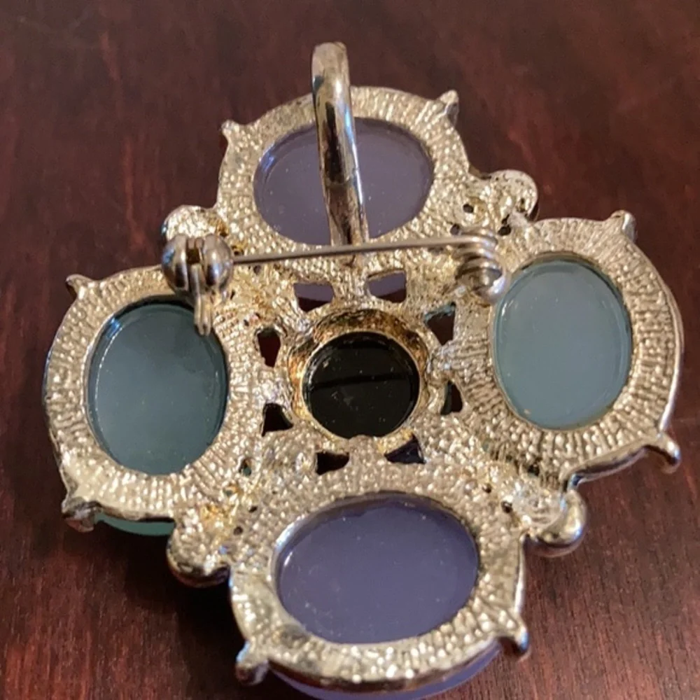 Vintage statement brooch/pendant